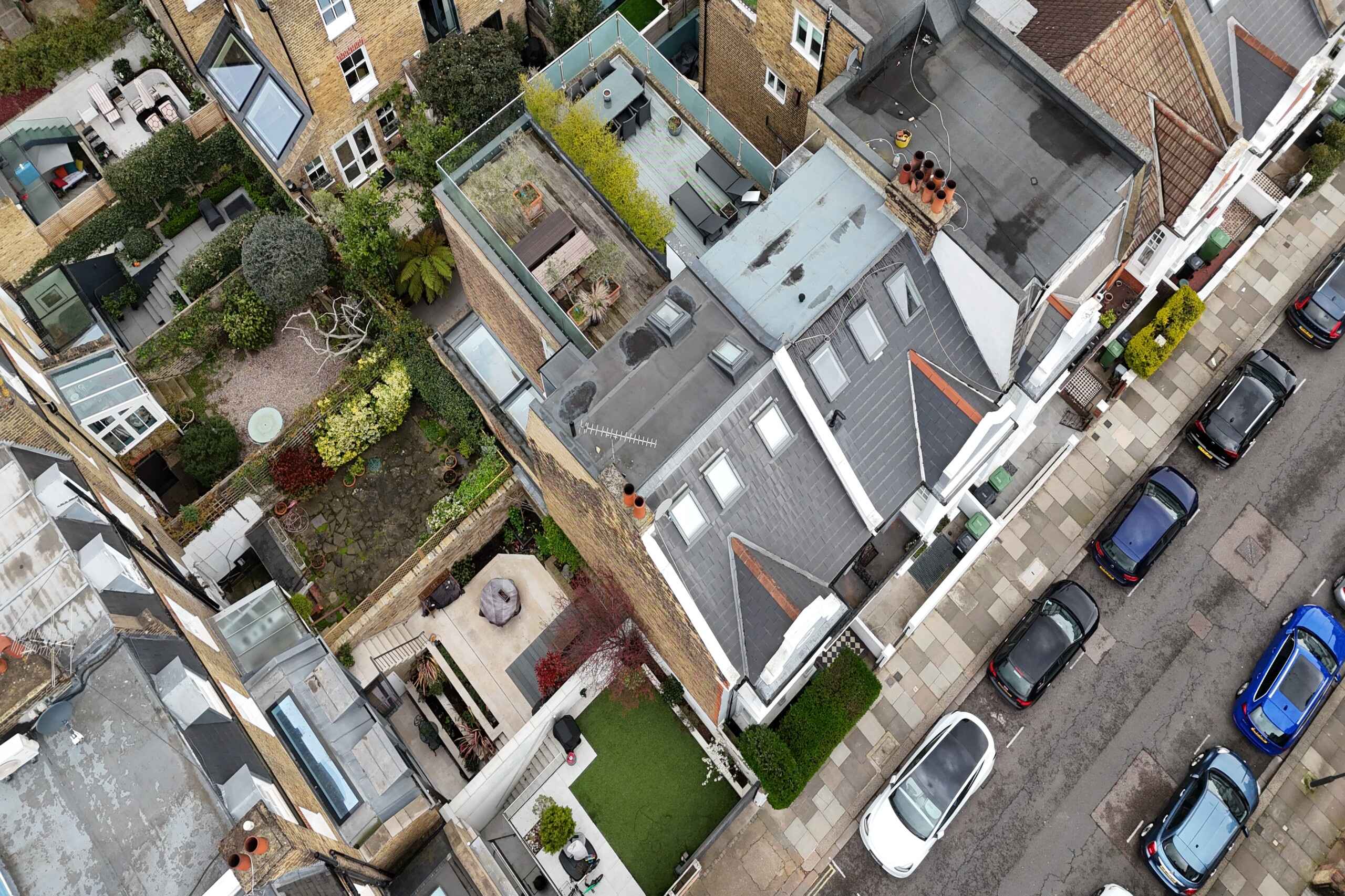 What Causes Flat Roof Leaks in London Properties